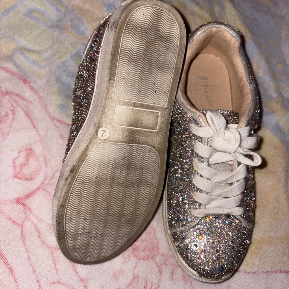 Betsey Johnson Glittering Silver Kids Sneakers with White Laces - Picture 6 of 7
